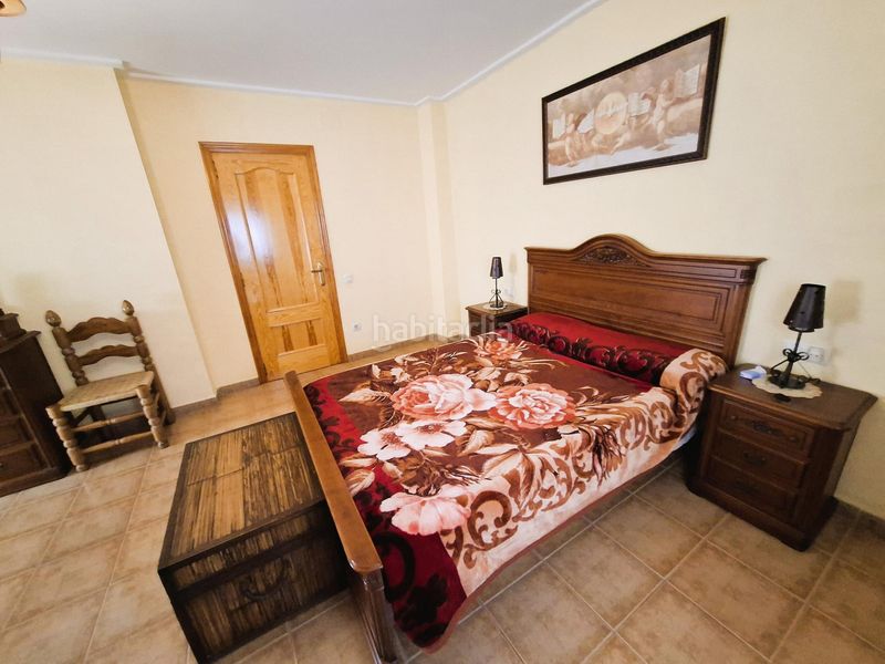 Foto ed89a908-e4c2-46b3-b263-eff850d30995. Casa adossada a Centro Ontinyent