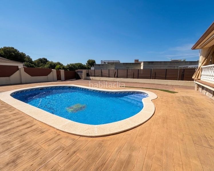 Foto 02b71cc3-2916-47ac-a6a2-d26804e18b97. Casa amb calefacció aparcament piscina a Cunit residencial Cunit