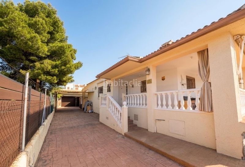 Foto b0e489e3-5d49-4069-9ee8-c4a8bb521b22. Casa amb calefacció aparcament piscina a Cunit residencial Cunit