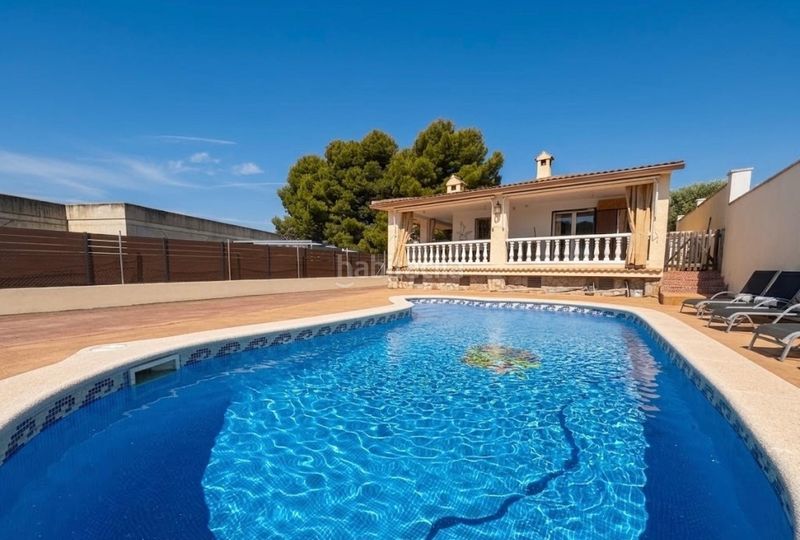 Foto dc11d60d-cab7-4193-a2f3-ffb9b108282d. Casa amb calefacció aparcament piscina a Cunit residencial Cunit