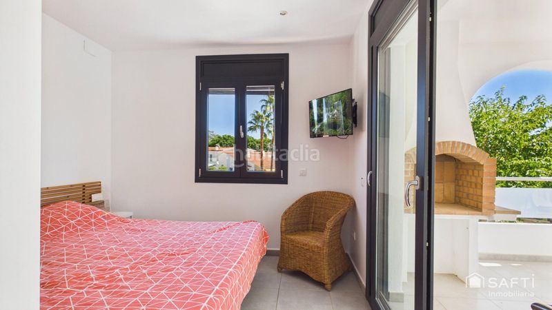 Foto 1776855e-51df-4ae0-bada-64f5e19d19e7. Casa amb calefacció aparcament piscina a Montgrí Empuriabrava