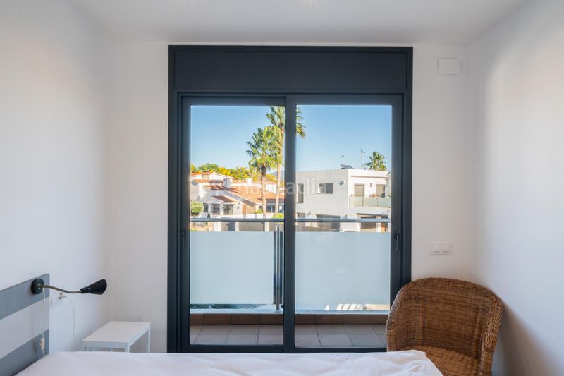 Foto b3b0bb77-aae8-4e0f-8020-9b5f5e4b115e. Casa amb calefacció aparcament piscina a Montgrí Empuriabrava