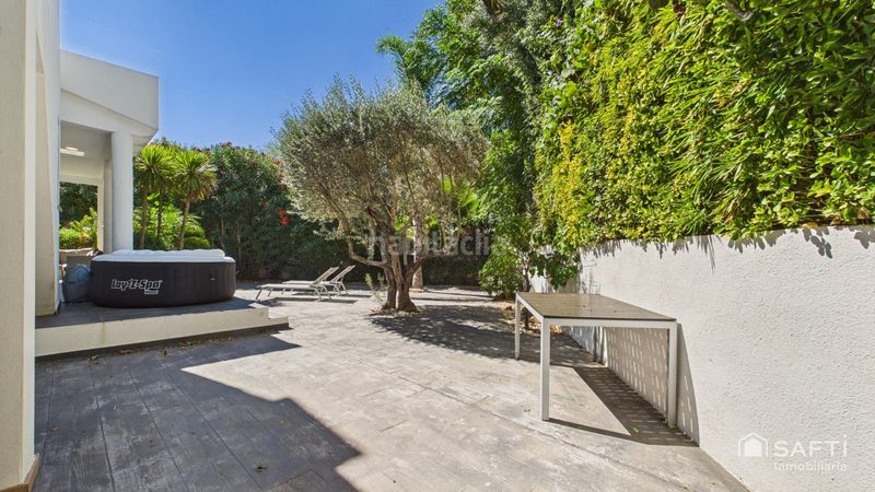 Foto d5e5d023-2a90-430b-bbf3-6ff6d157aa51. Casa amb calefacció aparcament piscina a Montgrí Empuriabrava