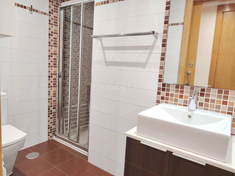 Foto 8201be96-ab93-4920-a803-62bf22e1337c. Apartament amb calefacció aparcament piscina a Nigrán centro Nigrán