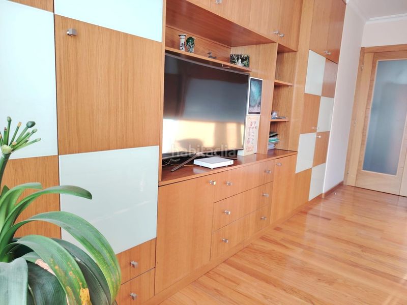Foto a27f40d6-f2eb-4ed1-92e9-a0d682315fe3. Apartament amb calefacció aparcament piscina a Nigrán centro Nigrán