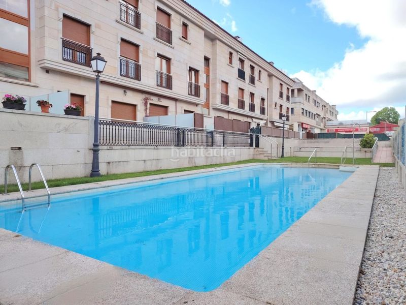 Foto d37e6766-47ba-4043-abc5-3519ef38d166. Apartament amb calefacció aparcament piscina a Nigrán centro Nigrán