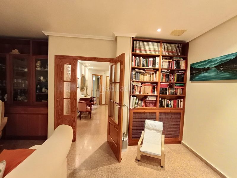 Foto ddc4ecaf-f4d7-4951-b825-ad7a0c649a90. Casa en Petrer
