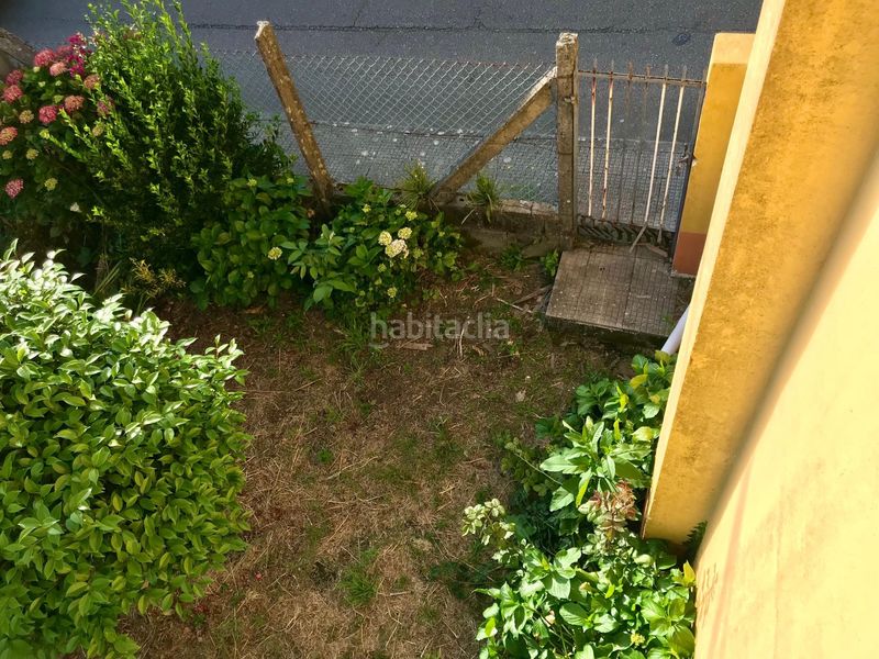 Foto 0c92021a-8e48-4374-8dad-322604a458b4. Casa amb aparcament a Noia