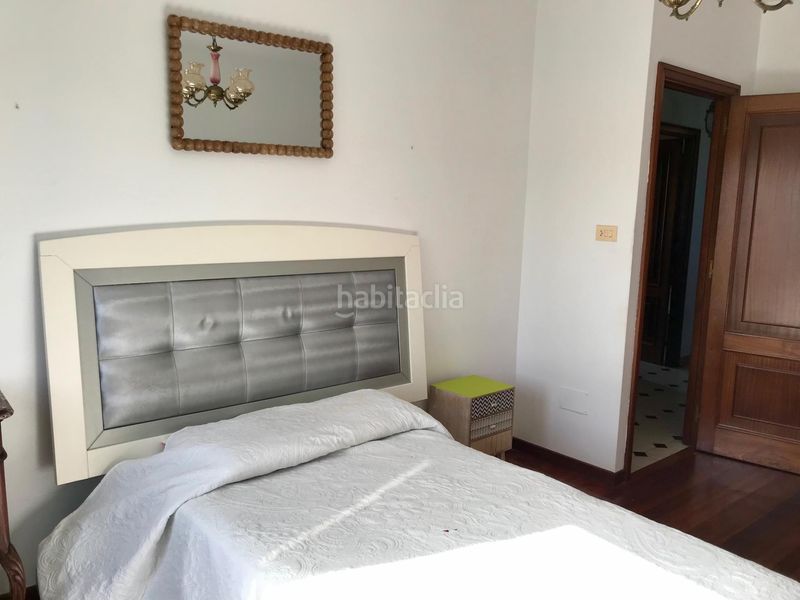 Foto 12fddd7a-10b7-4828-a153-d29c513abdb0. Casa amb aparcament a Noia
