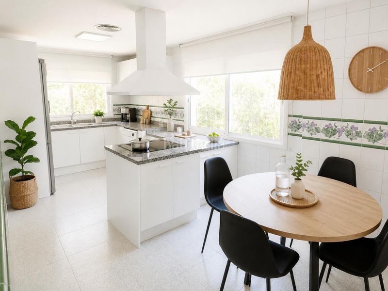 Foto a14697ac-058f-4e99-88d2-b03e216bc60d. Casa amb aparcament piscina a Park Nord - Casona Gandia