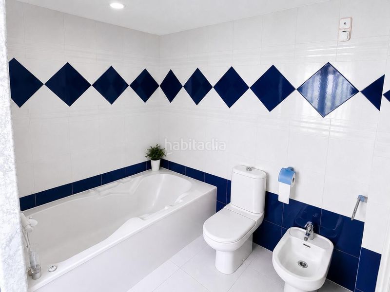 Foto b97a1984-193a-4819-ab35-950bc966cdc4. Casa amb aparcament piscina a Park Nord - Casona Gandia