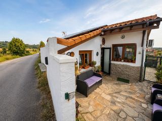 Country house in Igollo