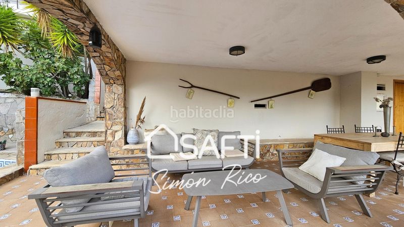 Foto 736663ba-aeda-48c5-a861-04b9ff53f174. Casa amb aparcament piscina a Cervelló