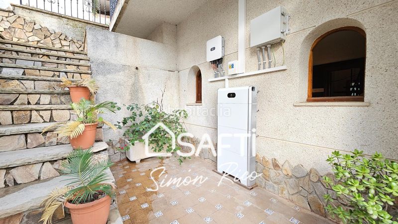 Foto c5360dbc-dca0-4ccd-9566-3a2b3810f800. Casa amb aparcament piscina a Cervelló
