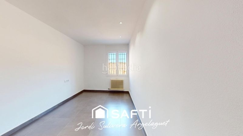 Foto 9bcacd5d-fdb7-4898-86da-a97e7ff1d01c. Pis amb calefacció a Eixample Sud-Migdia Girona