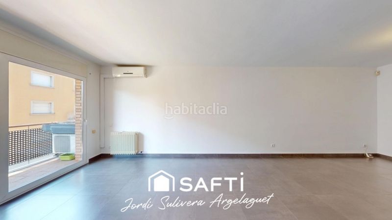Foto e1e3b7d0-a5f1-4c56-ba6d-9027c146eef9. Pis amb calefacció a Eixample Sud-Migdia Girona