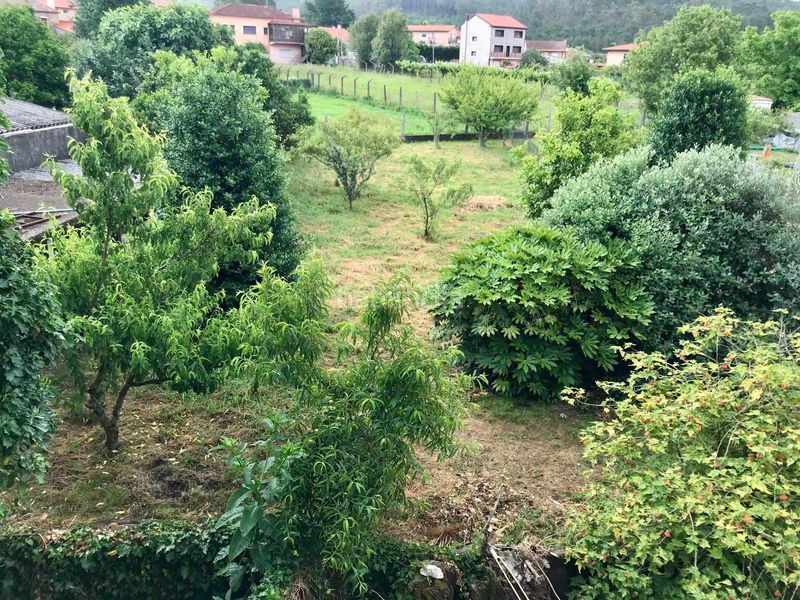 Foto 1ca9312b-0615-4893-950f-2a36896ba474. Casa aparellada amb aparcament a Outes