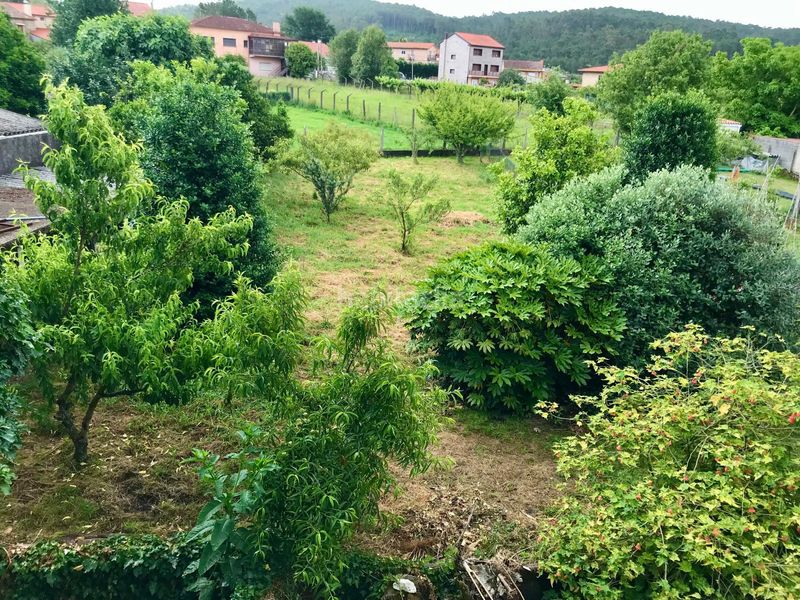 Foto 82cfb801-a4d3-4fb2-9743-05c937044888. Casa aparellada amb aparcament a Outes