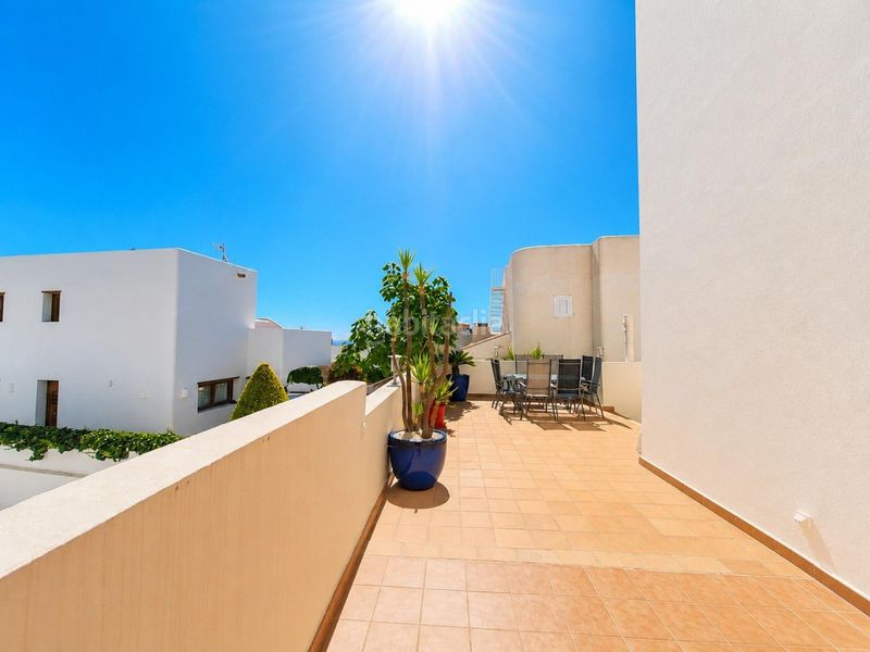 Foto a77e84ef-b3b1-46e1-aeff-5869f00b0136. Casa amb calefacció aparcament piscina a El Palmeral Mojácar