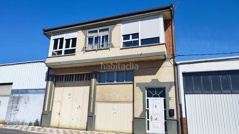 Foto 3a5f6926-6861-4d78-b8b1-ae01dff0b8c8. Casa amb calefacció aparcament a Armunia León