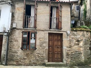 Casa adossada a Casco Histórico