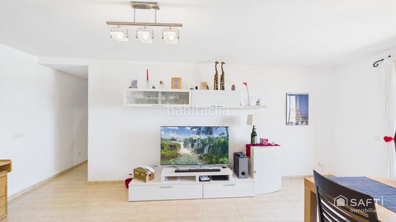 Foto b1060f44-fb7f-486d-8250-1b0781bef83c. Apartament amb aparcament a Muro