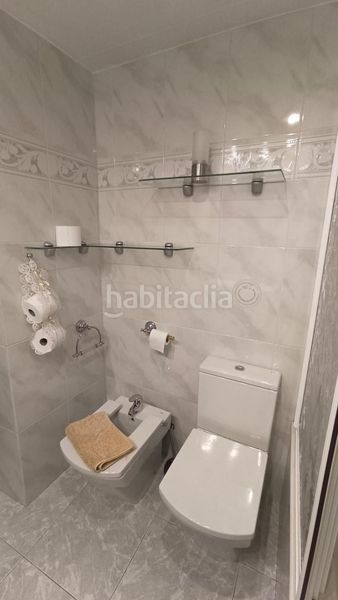 Foto c40f2581-10d1-49a8-8e74-53503a9a9570. Àtic amb aparcament a Nord La Ràpita