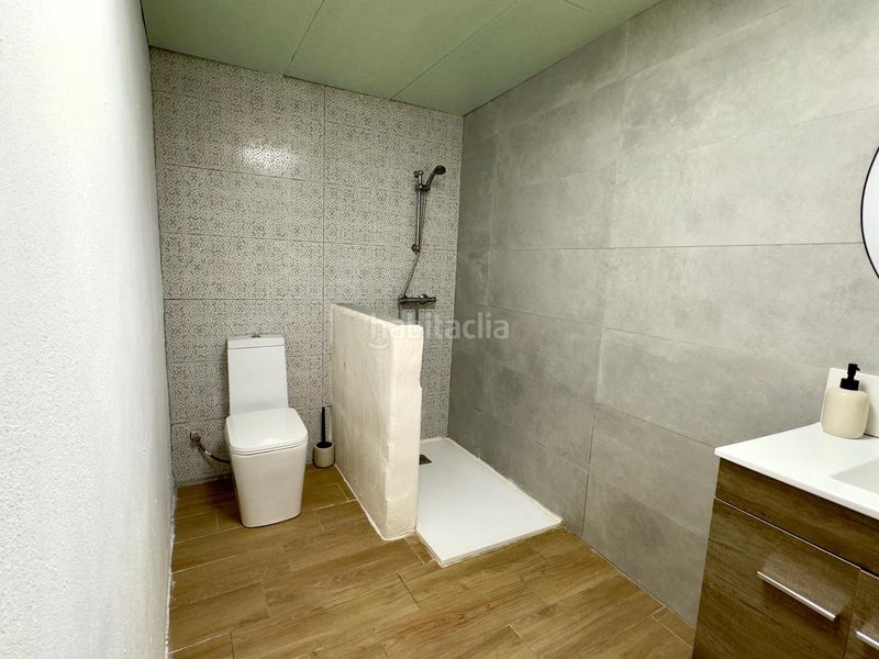Foto 5fd3e9a5-6e2a-4429-bf1f-49332915e26a. Casa aparellada amb aparcament a Casco Urbano Vinaròs