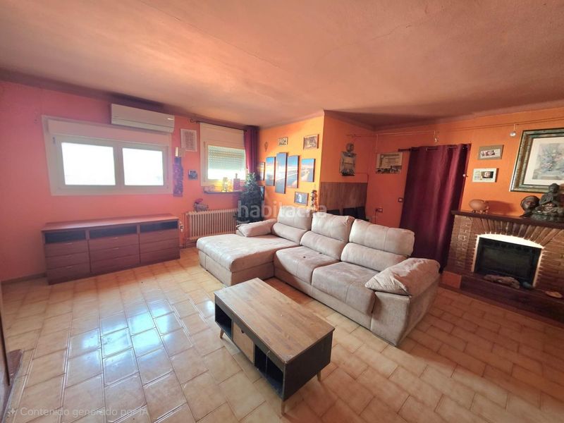 Foto b54f6a81-5479-4313-b467-05be9e2cb864. Casa a Montgrí Empuriabrava