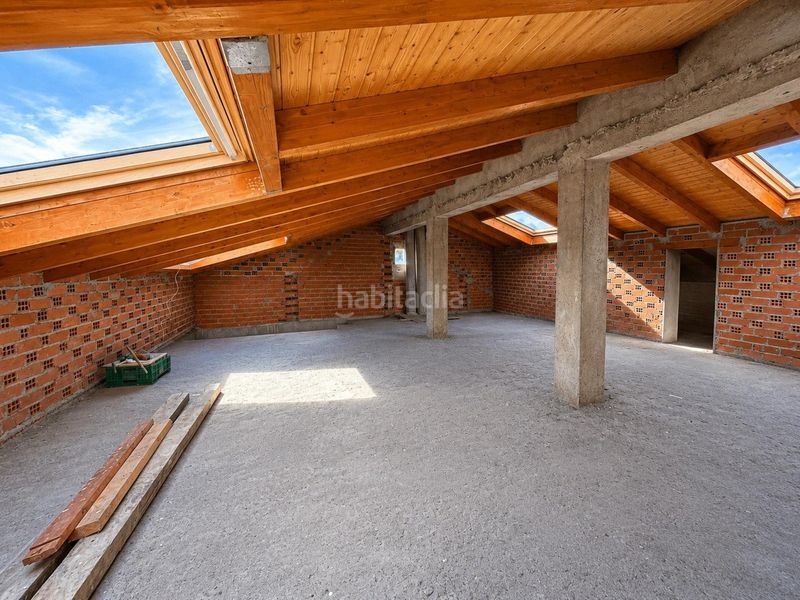 Foto 945356f9-a030-4722-982f-07999430d9f3. Edifici a Toreno