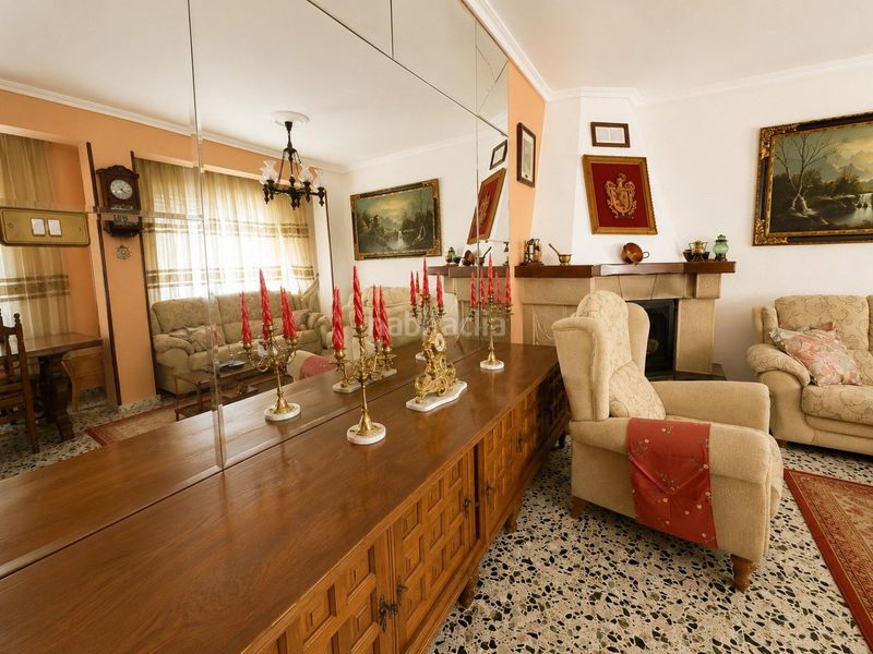 Foto d6d4a0c8-6140-4d15-9963-fd78c13e0aa6. Edifici a Toreno