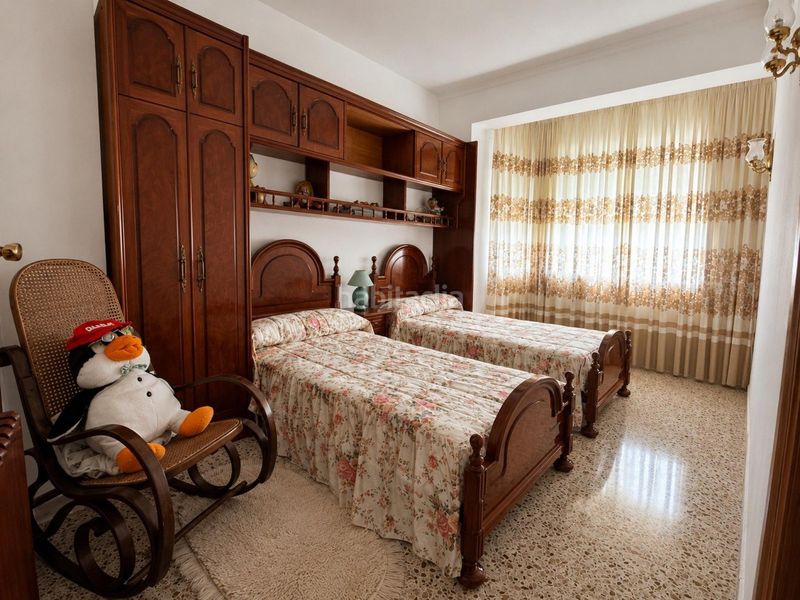 Foto f83feb35-f6dd-4d0a-b647-ce760d4dfb5e. Edifici a Toreno