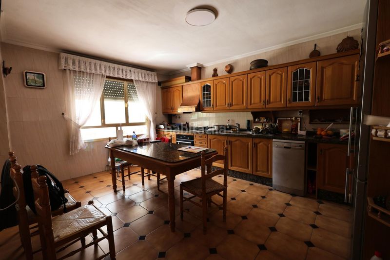 Foto 5baaae36-35ac-470a-8497-68fffbbe3f35. Casa amb calefacció aparcament a Toreno