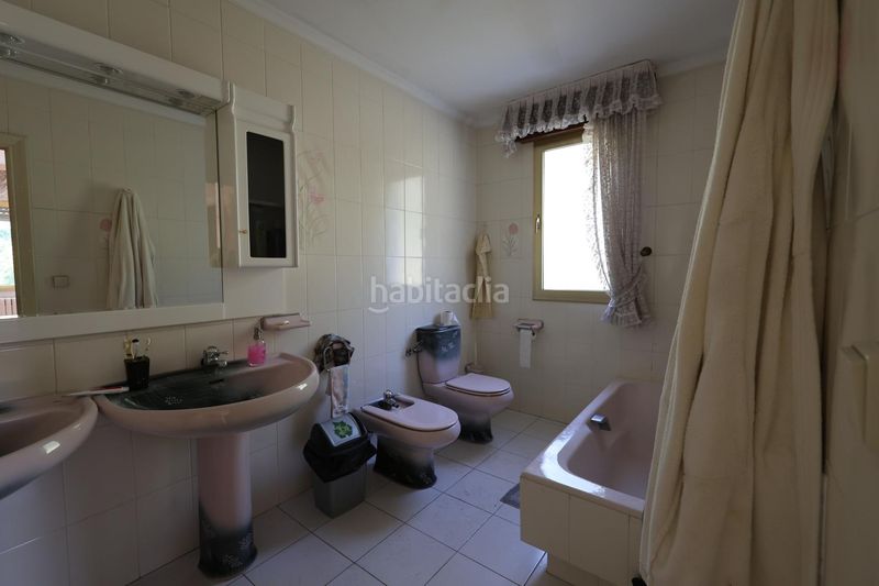 Foto 740f6010-8701-49c9-9398-d605674bbb87. Casa amb calefacció aparcament a Toreno