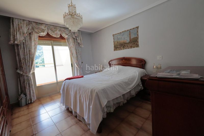 Foto 8aa12d48-fc96-4137-9930-6b004e83292d. Casa amb calefacció aparcament a Toreno