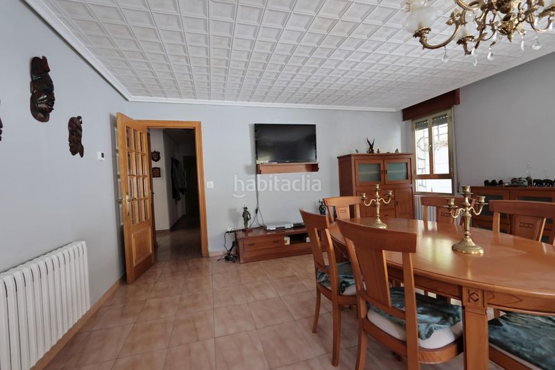 Foto b8301ddc-cfcc-420b-8eaf-b26eeb4535ac. Casa amb calefacció aparcament a Toreno