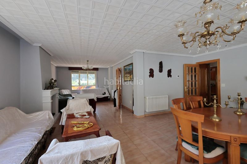 Foto df954599-6276-42c9-ae0b-6abecce15998. Casa amb calefacció aparcament a Toreno