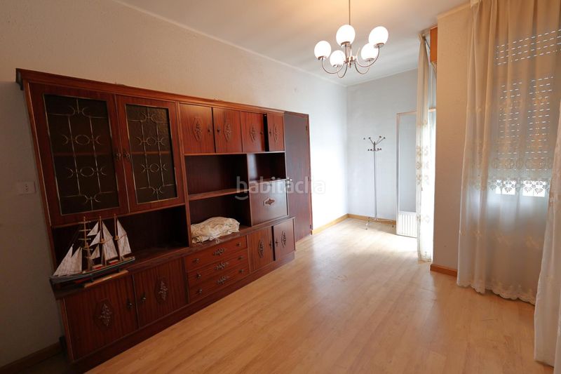 Foto 6d36c892-a8fa-4ede-9500-15f860865994. Casa amb calefacció aparcament a Villadecanes
