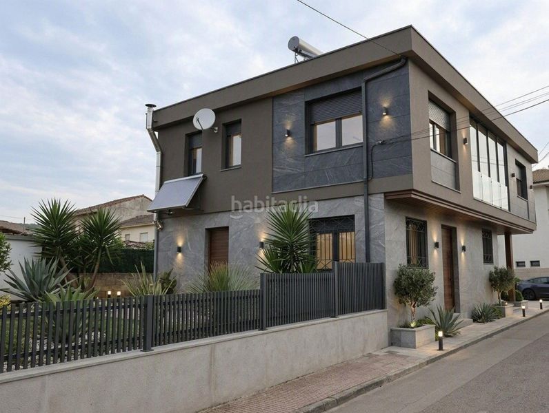Foto c0fac2f8-093a-4b4d-b260-358425ace5a5. Casa amb calefacció aparcament a Villadecanes