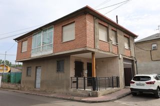 Haus in Villadecanes