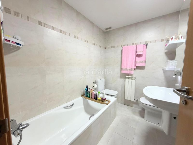Foto 18011aa3-4e6e-4a10-858a-a3123eb2c956. Casa adossada amb calefacció aparcament a Astorga