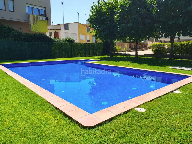 Foto f2e1e593-c869-4319-9012-e0919171864e. Pis amb calefacció aparcament piscina a Bescanó