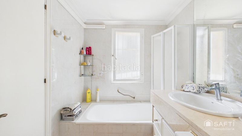 Foto 110374b3-ab24-4e4e-9c4b-865202a33276. Casa adossada amb aparcament piscina a Cas Català-Illetes Calvià