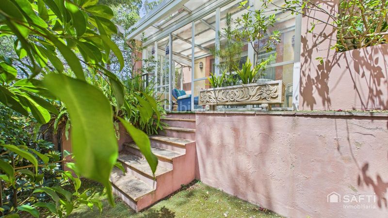 Foto 1a1e12d1-6a3e-4fc0-a75b-d00559751714. Casa adossada amb aparcament piscina a Cas Català-Illetes Calvià