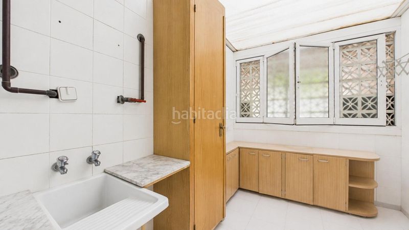Foto a41cd2fa-7b22-4bb1-a997-583486756411. Casa adossada amb aparcament piscina a Cas Català-Illetes Calvià