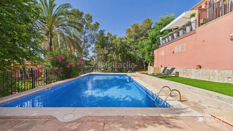 Foto c5c936a6-6de9-4ff1-b185-abb51e0adfb3. Casa adossada amb aparcament piscina a Cas Català-Illetes Calvià