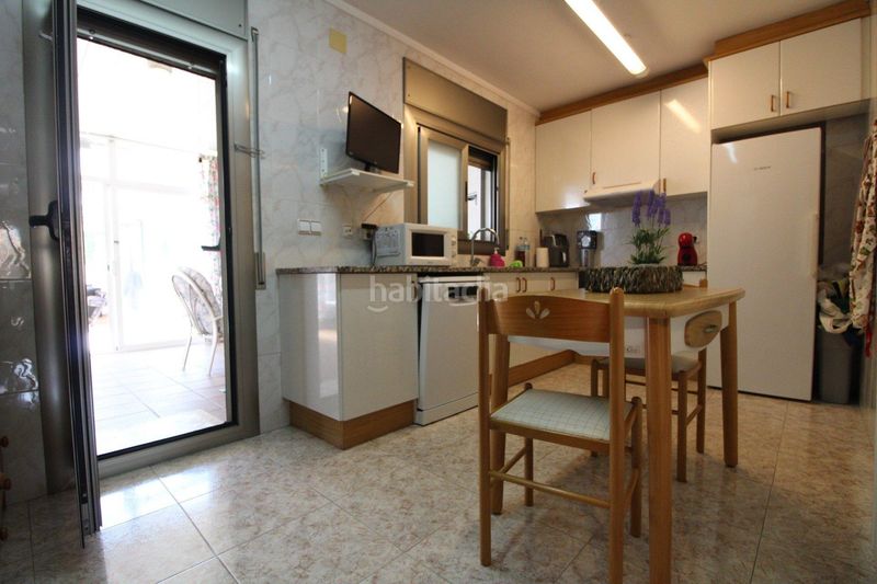 Foto 07e0e07e-d18b-4ff0-8498-38e7e6fdf06a. Casa adossada amb calefacció aparcament a Sils