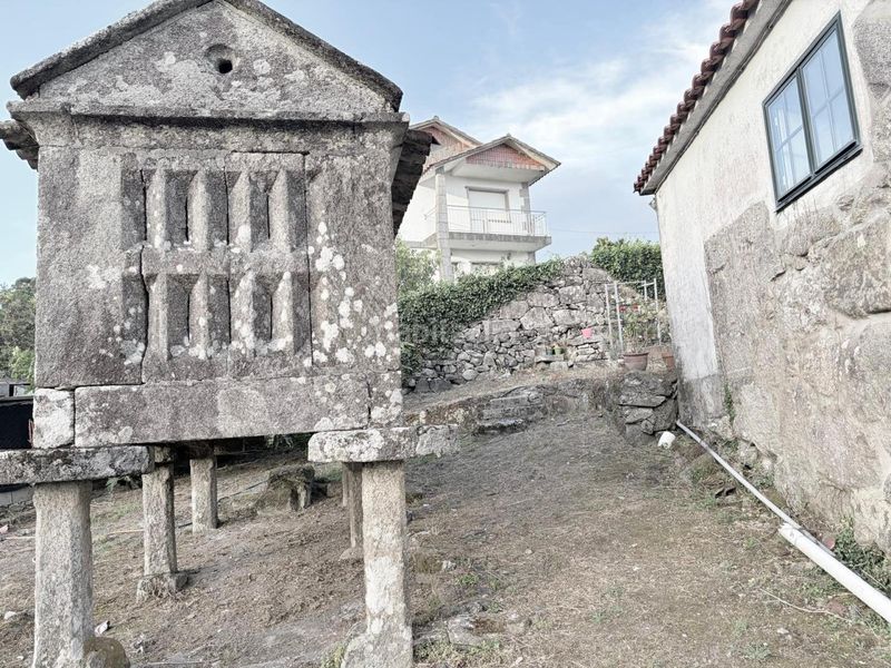 Foto e6fd9e2d-8e2a-4cae-9743-4bf1030793b7. Masia amb calefacció piscina a Samieira Poio
