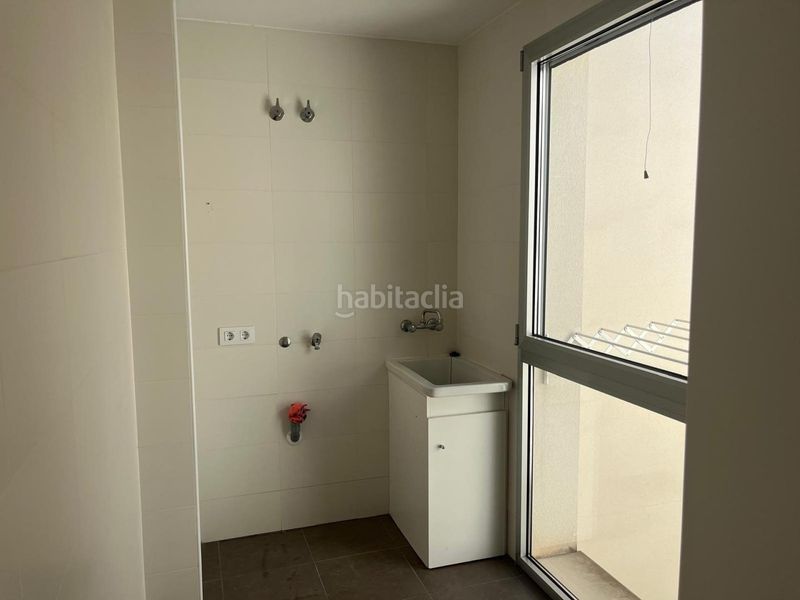 Foto 5d9e6adb-ad66-44e3-85ed-6f8117c17b3d. Casa amb calefacció aparcament a Almansa