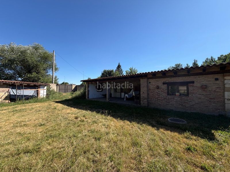 Foto e833419f-e112-4cf0-9b6d-49a2e931427a. Residential plot in Mansilla Mayor